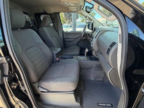 Used 2016 Nissan Frontier SV w/ SV Value Truck Package image 10