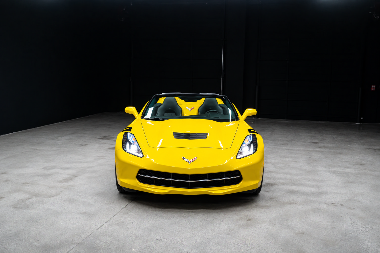 Used 2015 Chevrolet Corvette Stingray Convertible w/ 3LT Preferred Equipment Group RWD image 3