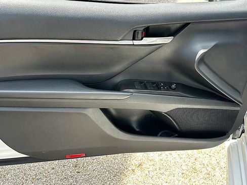 Certified 2021 Toyota Camry SE FWD image 12