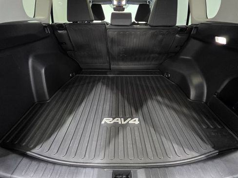 Used 2024 Toyota RAV4 LE AWD/4WD image 21