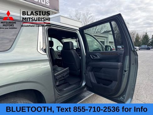 Used 2023 Chevrolet Suburban Premier image 12