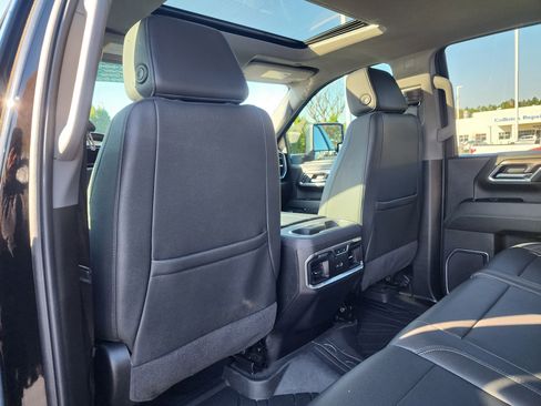 Used 2024 Chevrolet Silverado 2500 LTZ w/ LTZ Premium Package image 15