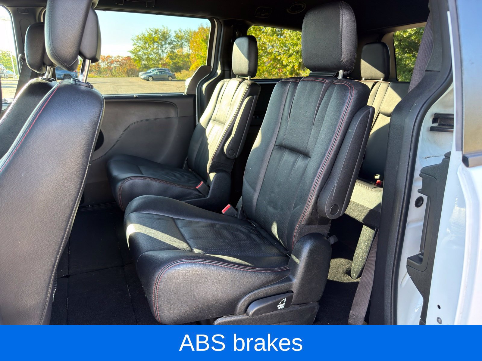 Used 2019 Dodge Grand Caravan GT FWD image 25