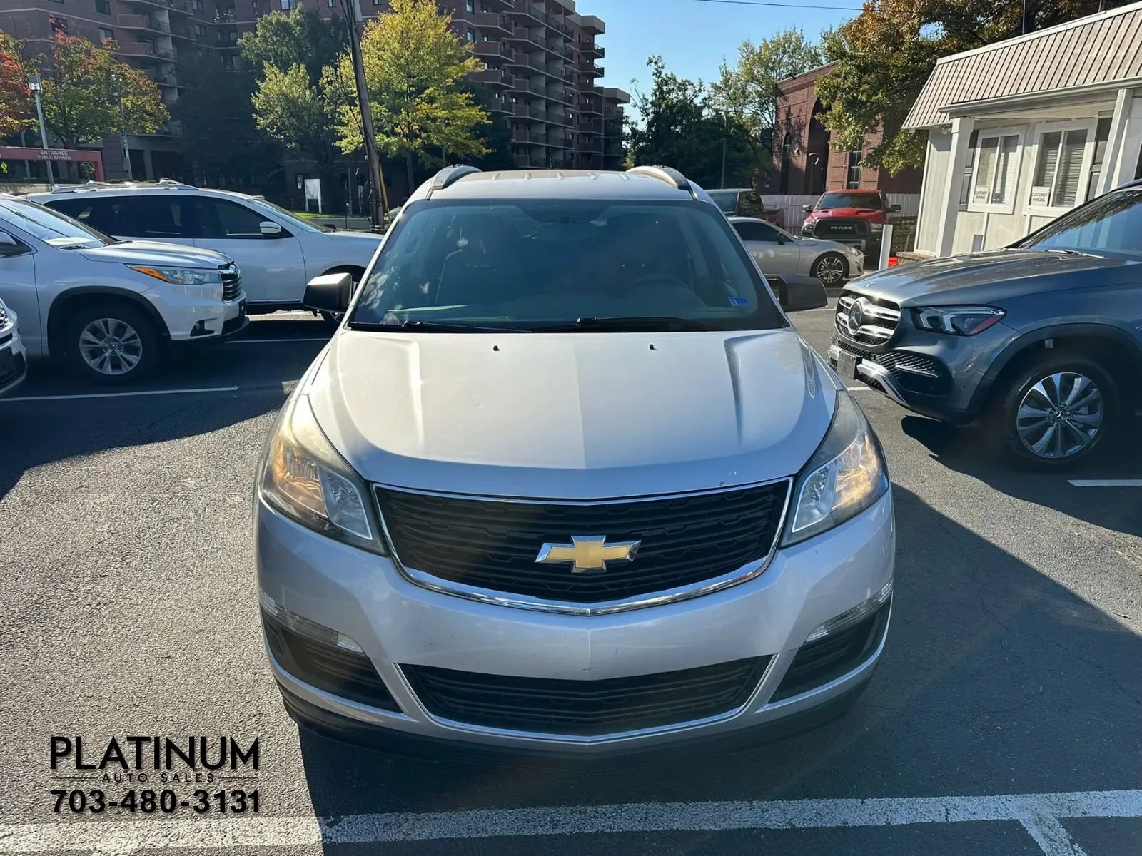 Used 2016 Chevrolet Traverse LS FWD image 4