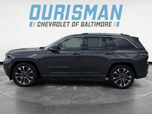 Used 2023 Jeep Grand Cherokee Overland AWD/4WD image 3