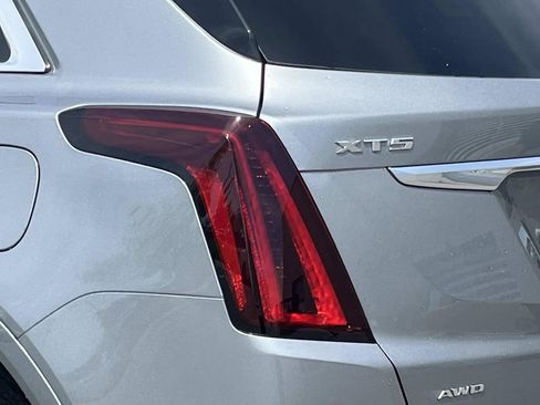 New 2026 Cadillac XT5 Luxury image 10