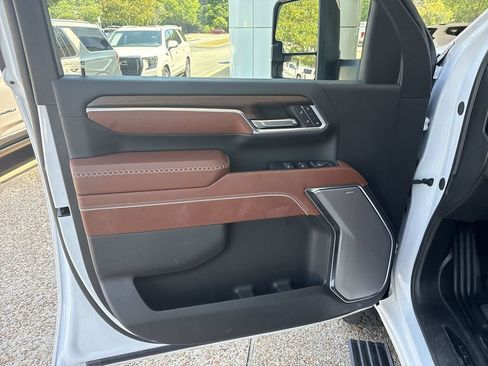 Certified 2026 GMC Sierra 2500 Denali Ultimate AWD/4WD image 23