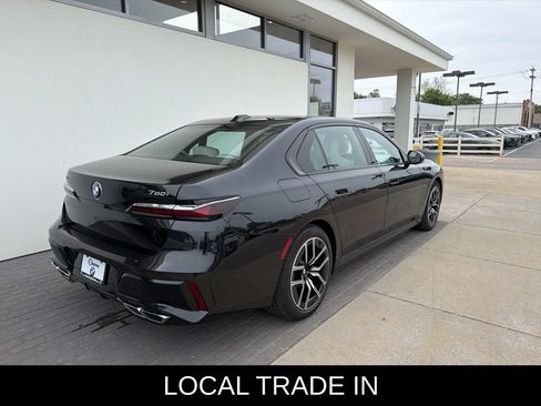 Used 2025 BMW 760i xDrive AWD/4WD image 5