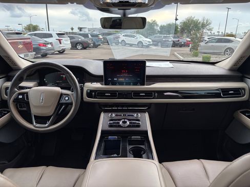 Used 2021 Lincoln Aviator Reserve w/ Equipment Group 202A image 20