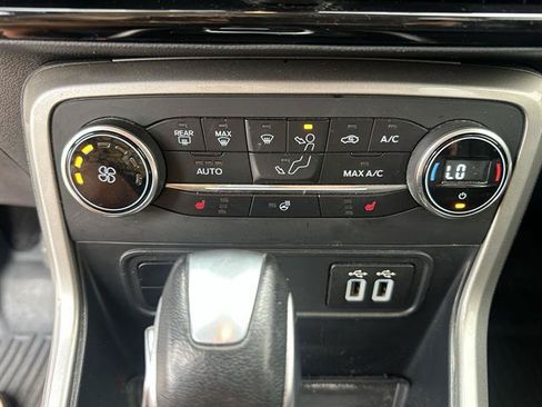 Used 2020 Ford EcoSport Titanium w/ Interior Protection Package FWD image 17