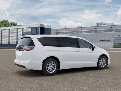 New 2027 Chrysler Pacifica LX