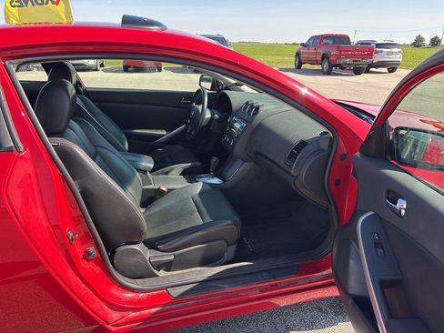 Used 2010 Nissan Altima 2.5 S w/ Premium Pkg FWD image 15