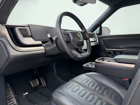 Used 2022 Rivian R1T Adventure AWD/4WD image 2
