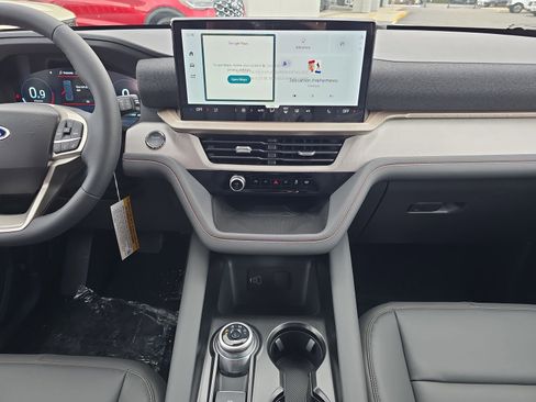New 2026 Ford Explorer Active w/ Active Comfort Package RWD image 10