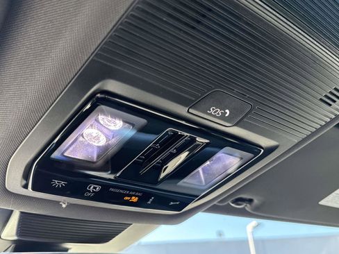 New 2026 Volkswagen Tiguan SE R-Line FWD image 27