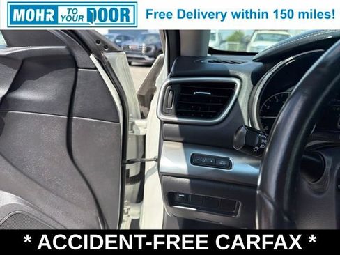 Used 2022 Nissan Maxima SV w/ Floor Mat Group FWD image 16