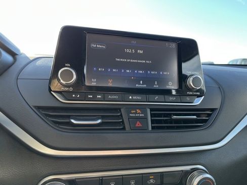 Used 2024 Nissan Altima 2.5 S image 36