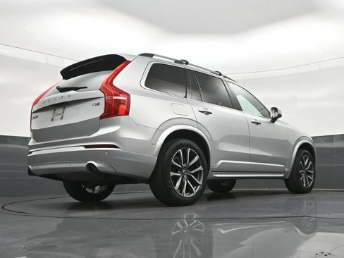 Used 2018 Volvo XC90 T5 Momentum w/ Convenience Package AWD/4WD image 27