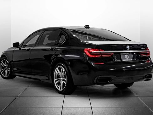 Used 2018 BMW 750i image 11