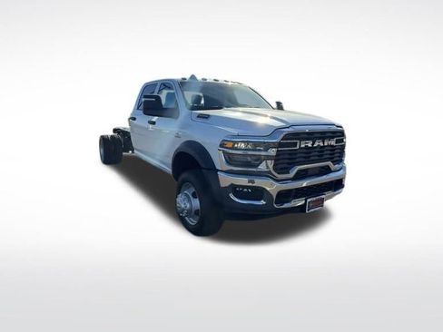 New 2026 RAM 5500 Tradesman w/ Chrome Appearance Group AWD/4WD image 38