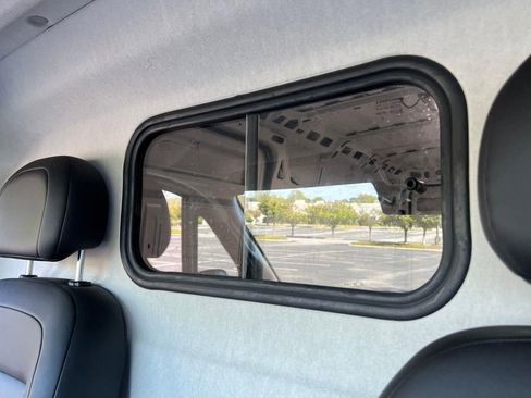 Used 2024 RAM ProMaster 2500 w/ Convenience Group image 28