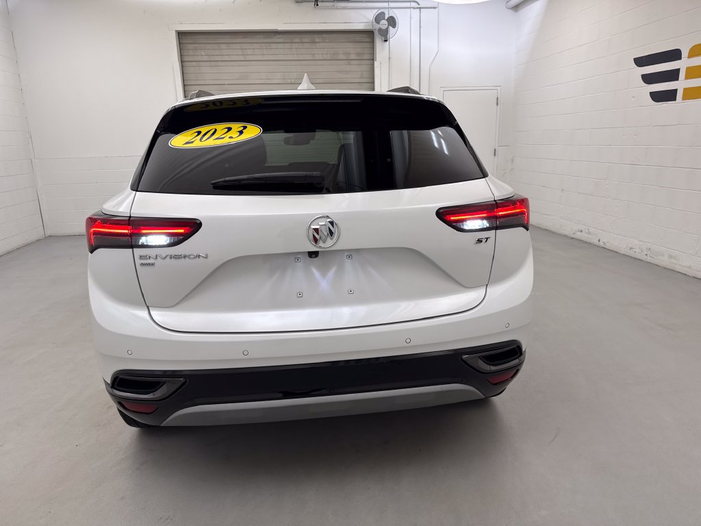 Used 2023 Buick Envision Preferred w/ Sport Touring Package AWD/4WD image 4