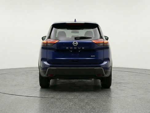 Used 2025 Nissan Rogue SV image 6