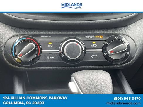 Used 2025 Kia Soul LX w/ LX Technology Package FWD image 24