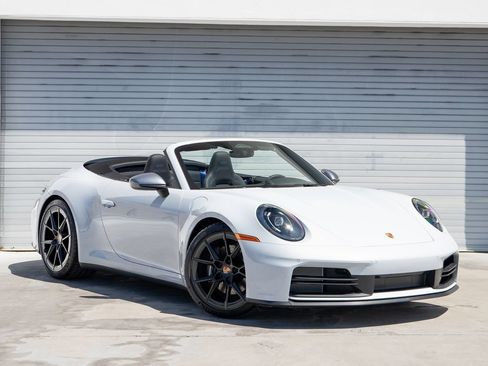 New 2026 Porsche 911 Carrera T RWD image 10