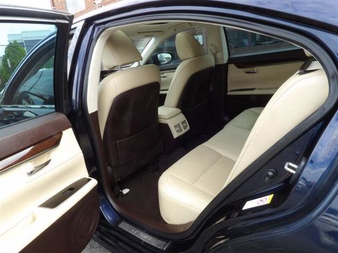 Used 2016 Lexus ES 350 w/ Premium Package w/Wood Trim image 12