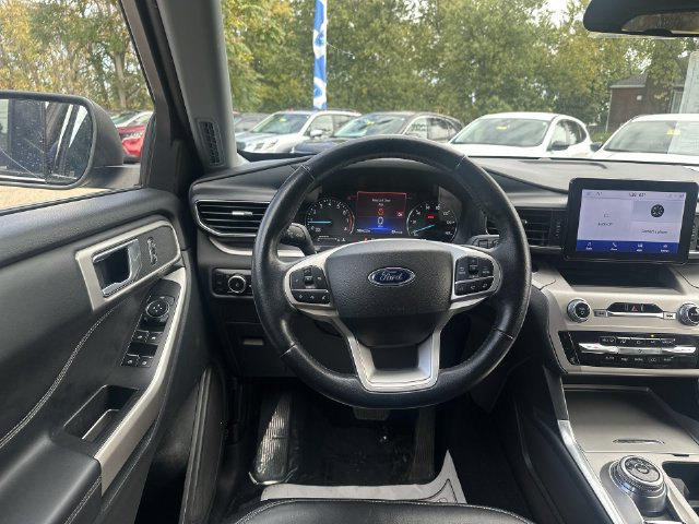 Used 2023 Ford Explorer XLT w/ Equipment Group 202A AWD/4WD image 20