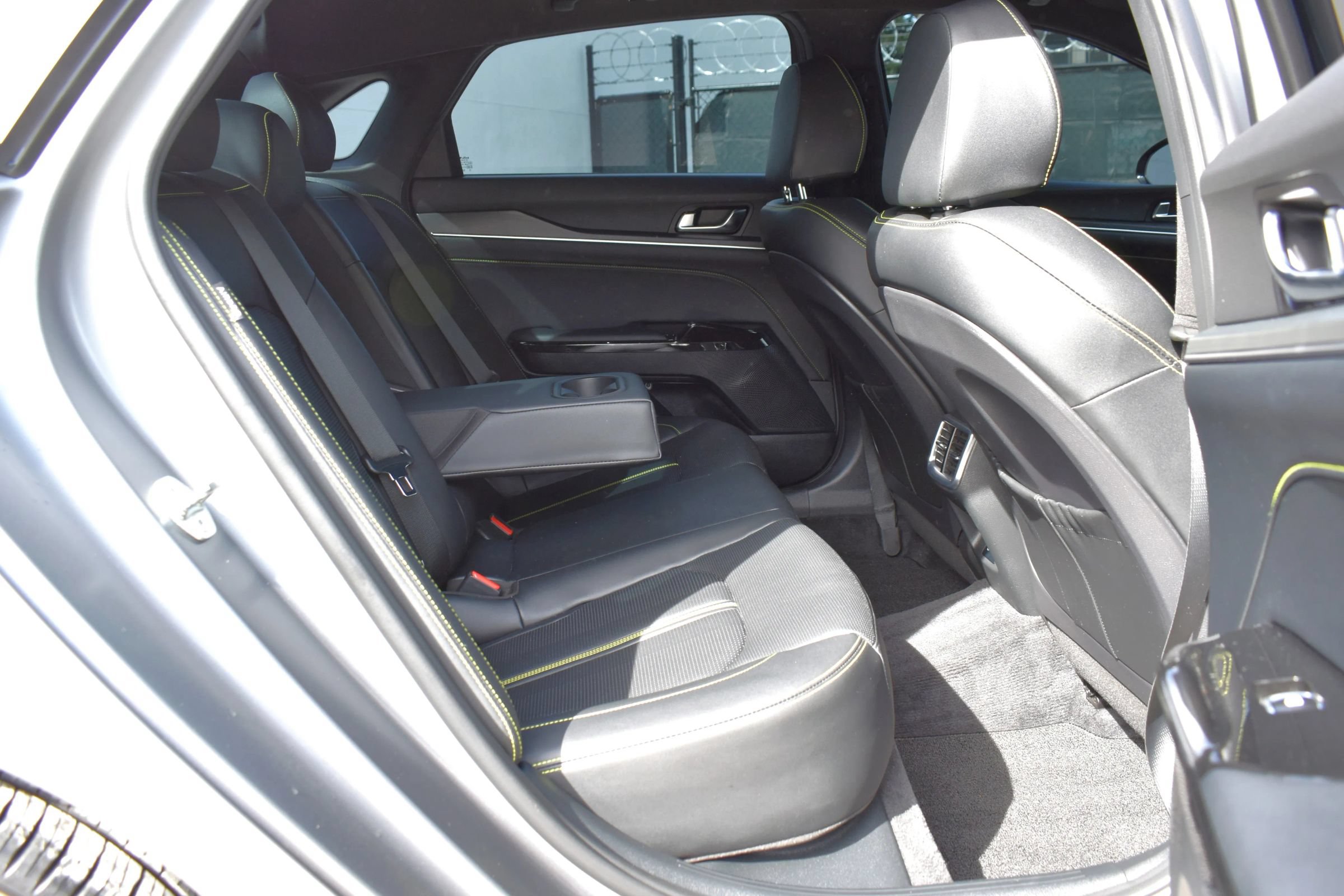 Used 2025 Kia K5 GT w/ GT1 Package FWD image 32