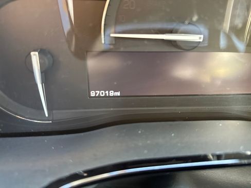 Used 2019 Cadillac XT5 Luxury image 17