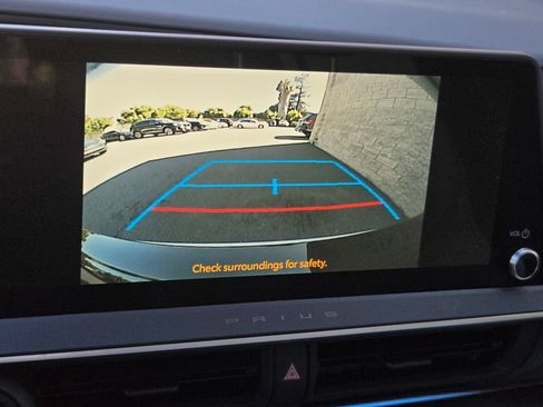 Used 2024 Toyota Prius XLE FWD image 16