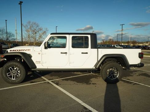 New 2026 Jeep Gladiator Mojave AWD/4WD image 4