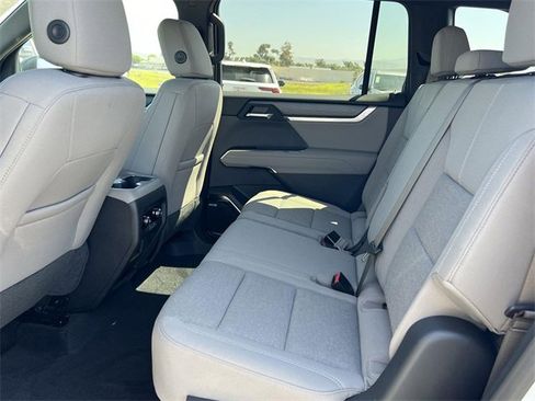 New 2025 GMC Acadia Elevation image 23