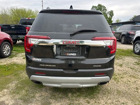 Used 2021 GMC Acadia SLT w/ Technology Package AWD/4WD image 9