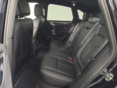 Certified 2026 Porsche Macan AWD/4WD image 15