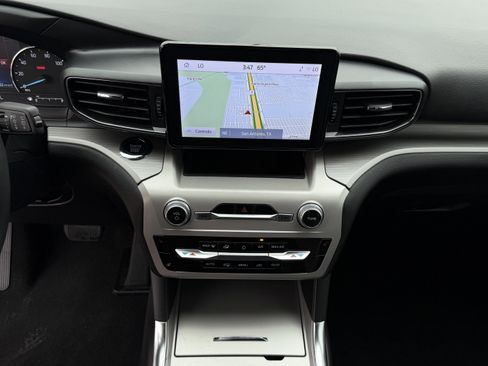 Certified 2024 Ford Explorer XLT w/ Equipment Group 202A image 20