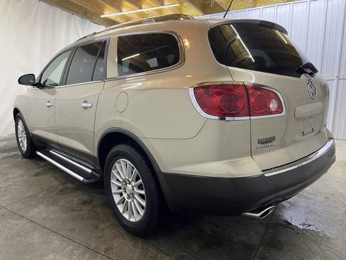 Used 2009 Buick Enclave CXL w/ Entertainment Package #2 image 8