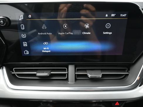 New 2026 Chevrolet Trax LT w/ Midnight Edition FWD image 15