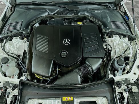 Used 2025 Mercedes-Benz C 300 Sedan image 33