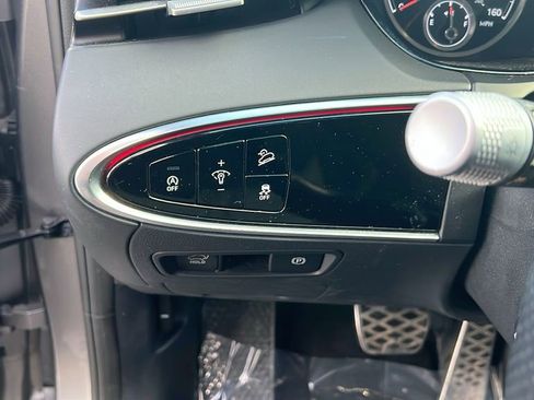 Used 2022 Genesis GV70 2.5T w/ Sport Prestige Package image 23