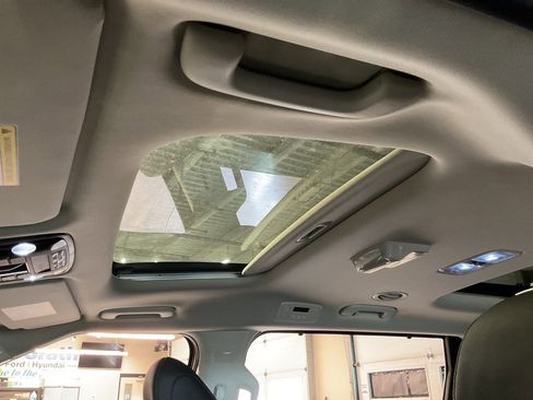New 2026 Kia Carnival SX Prestige FWD image 13