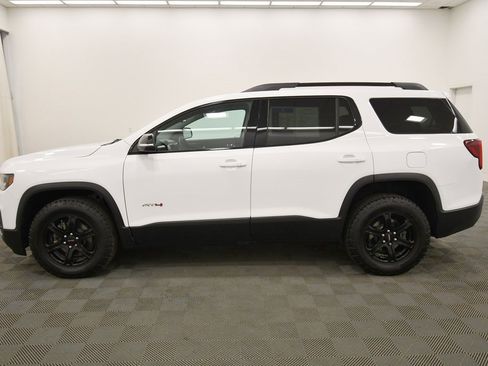 Used 2023 GMC Acadia AT4 image 4