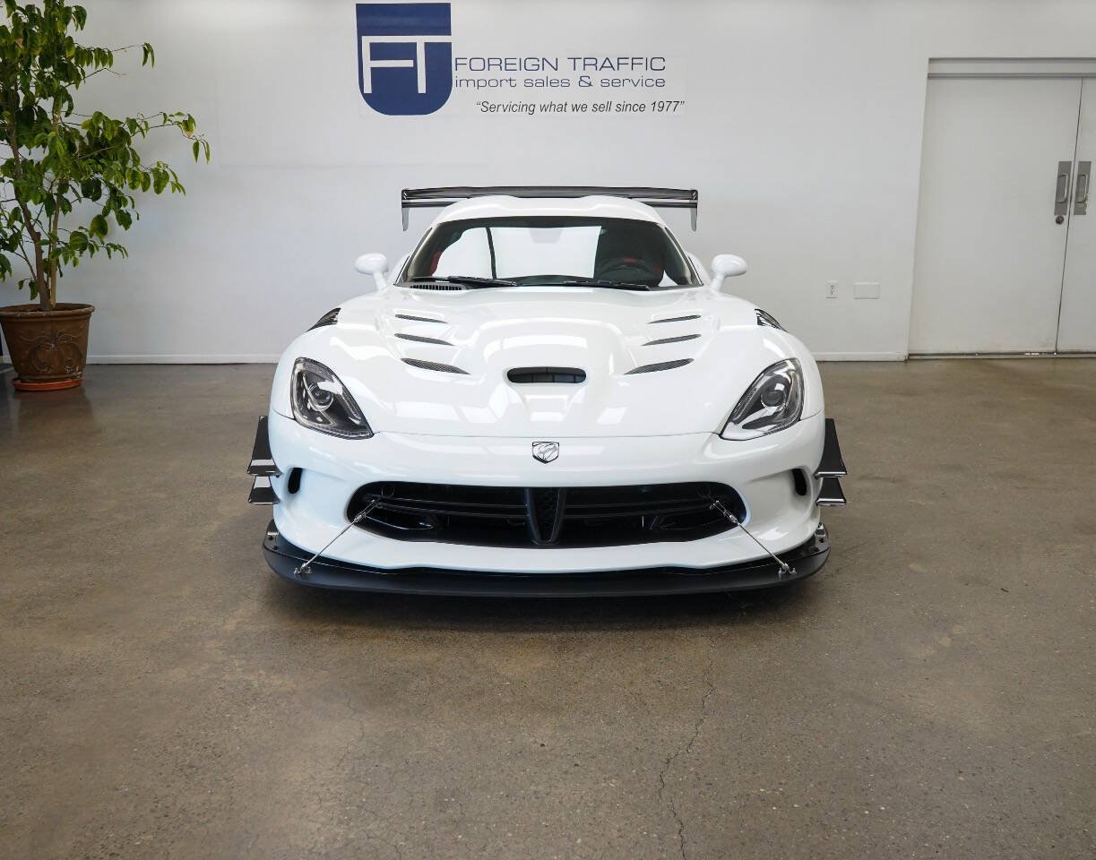 Used 2017 Dodge Viper GTC w/ ACR Package RWD image 2