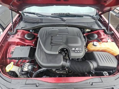 Used 2020 Chrysler 300 Touring w/ Sport Appearance Package RWD image 14