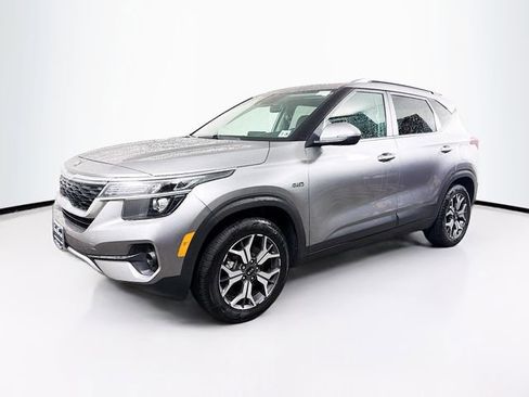 Used 2021 Kia Seltos EX AWD/4WD image 3