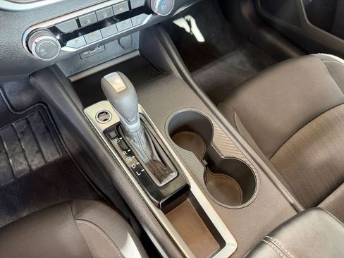 Used 2025 Nissan Altima 2.5 SV image 41