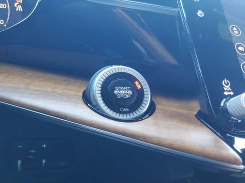 Used 2024 Jeep Grand Wagoneer Series III w/ HD Trailer Tow Package image 28